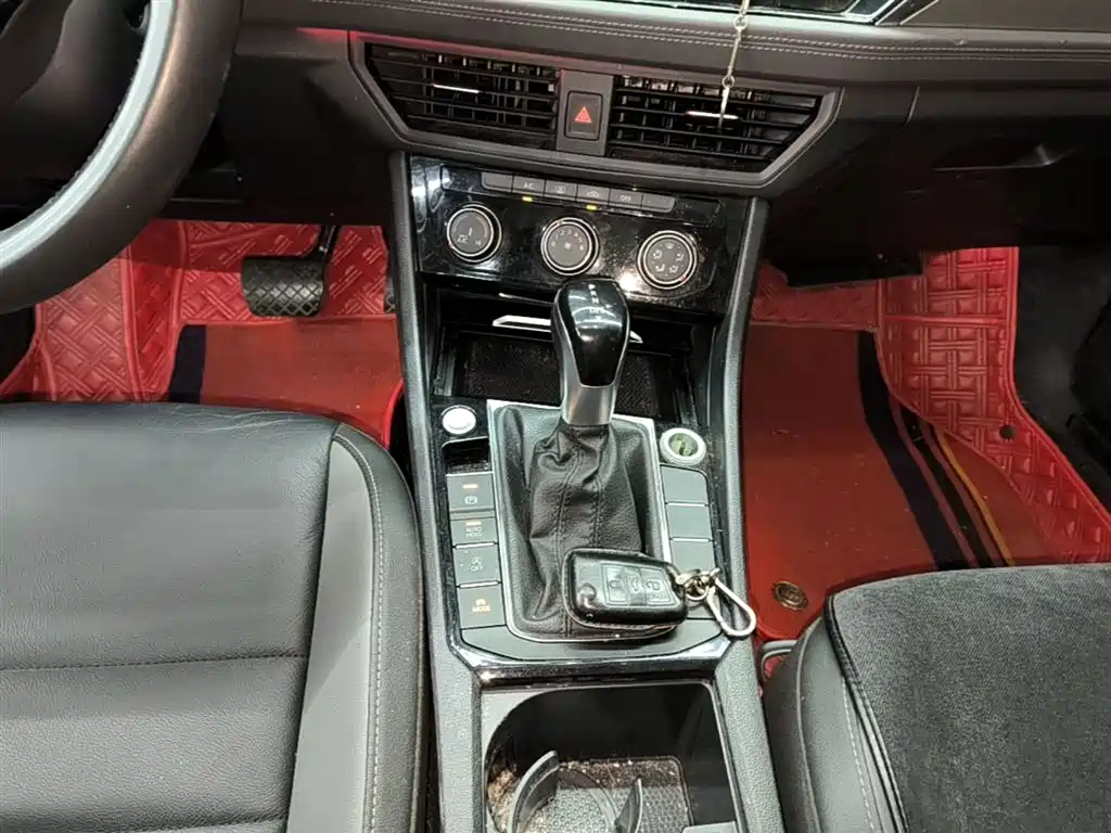 Volkswagen Sagitar 2021 200TSI DSG Comfort Smart Edition фото 14