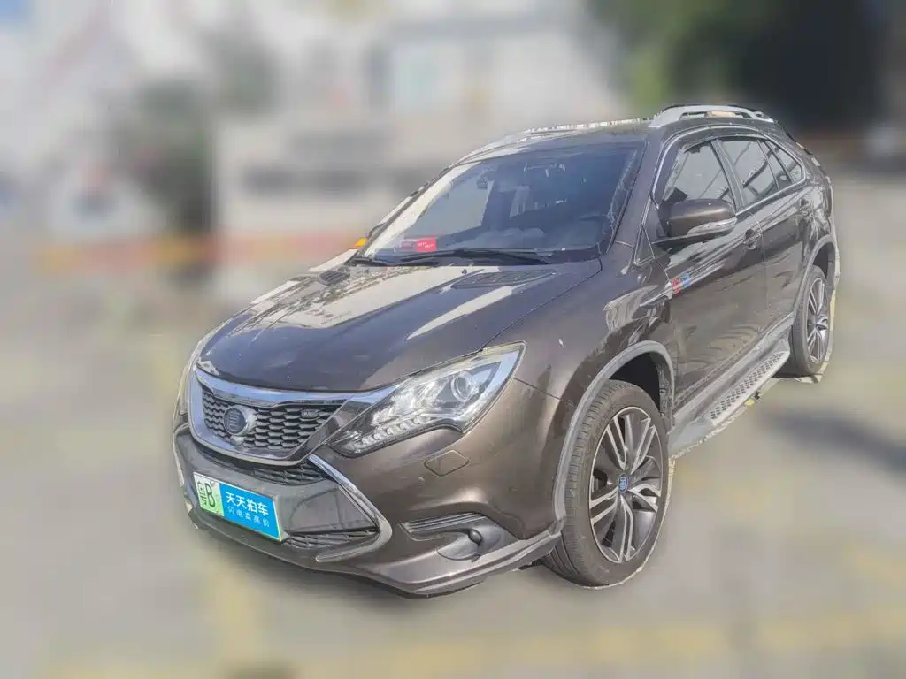 Photo 1 - BYD Tang New Energy