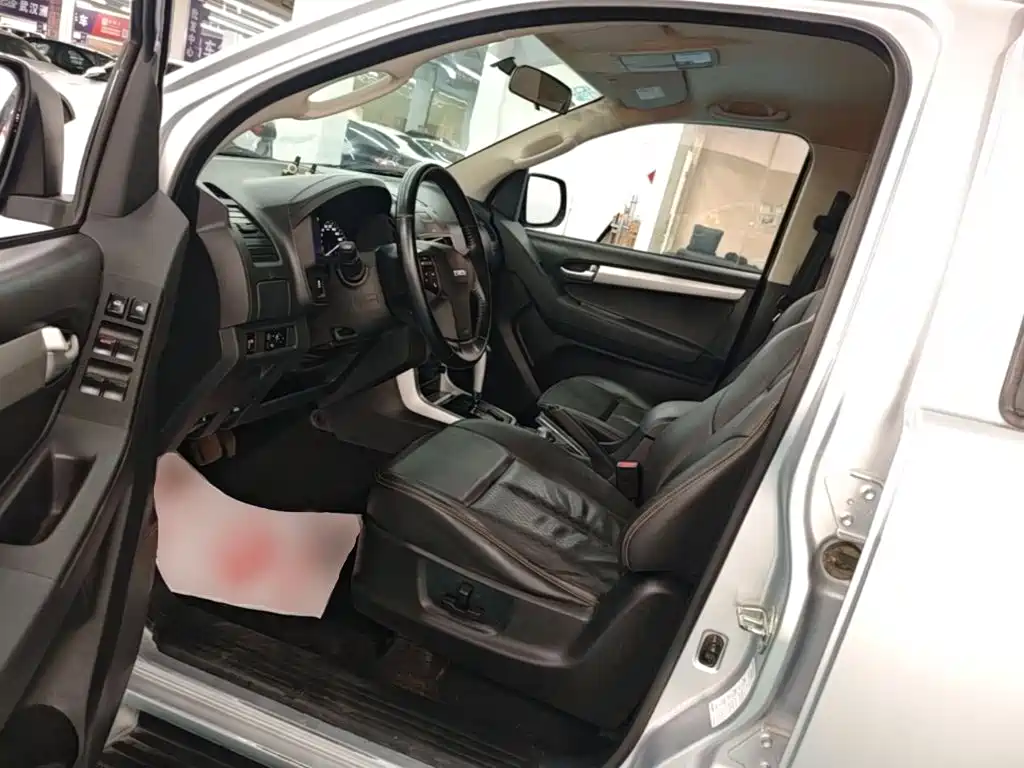 Isuzu D-MAX 2016 2015 2.5T 4WD Automatic Super Luxury 4JK1