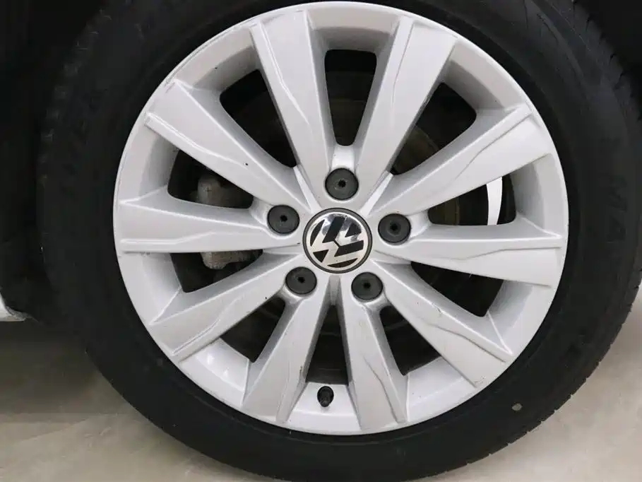 Volkswagen Sagitar 2015 230TSI Automatic Comfort фото 17