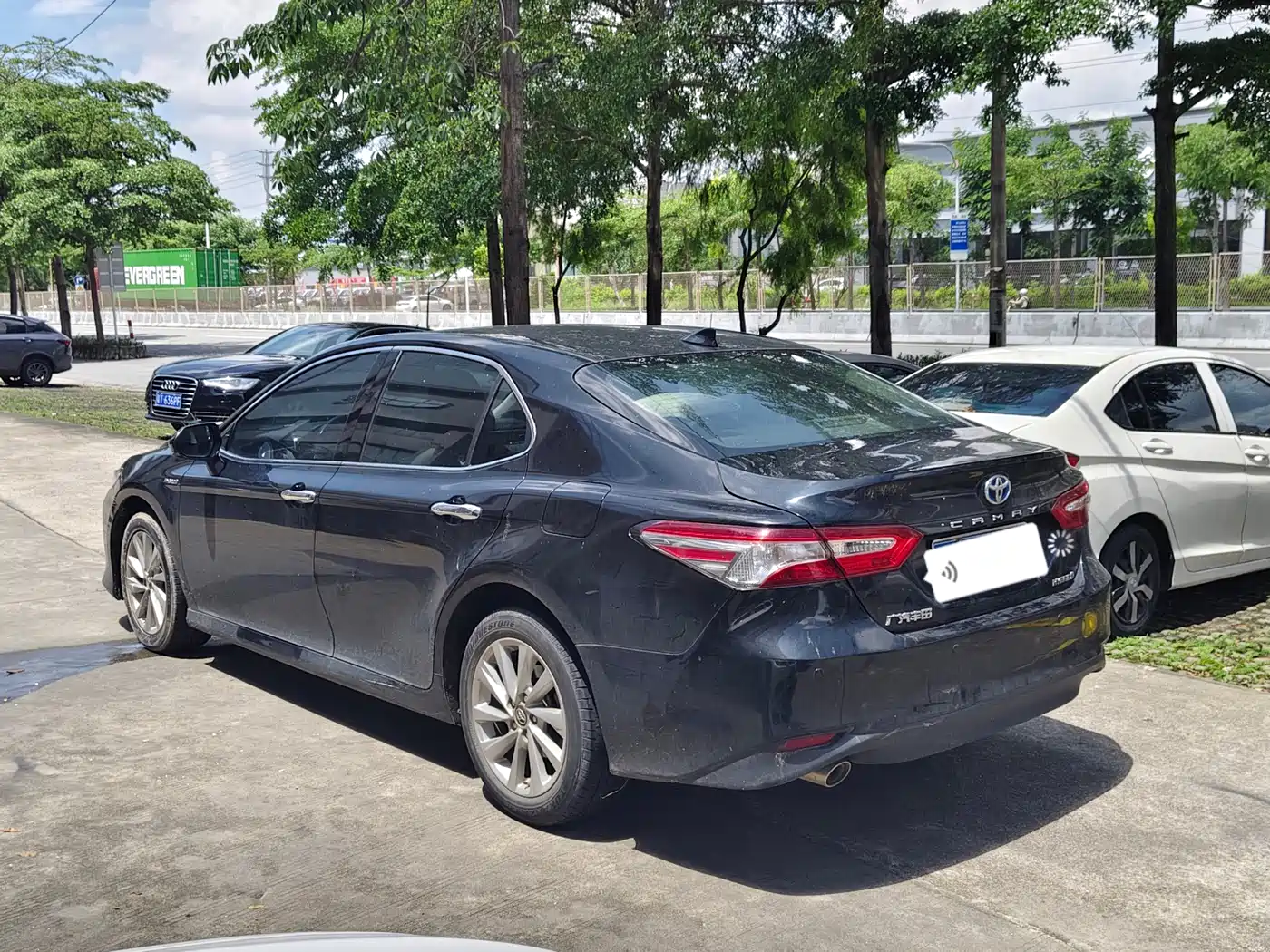 Toyota Camry 2021 Hybrid 2.5HGVP Leading Edition фото 6