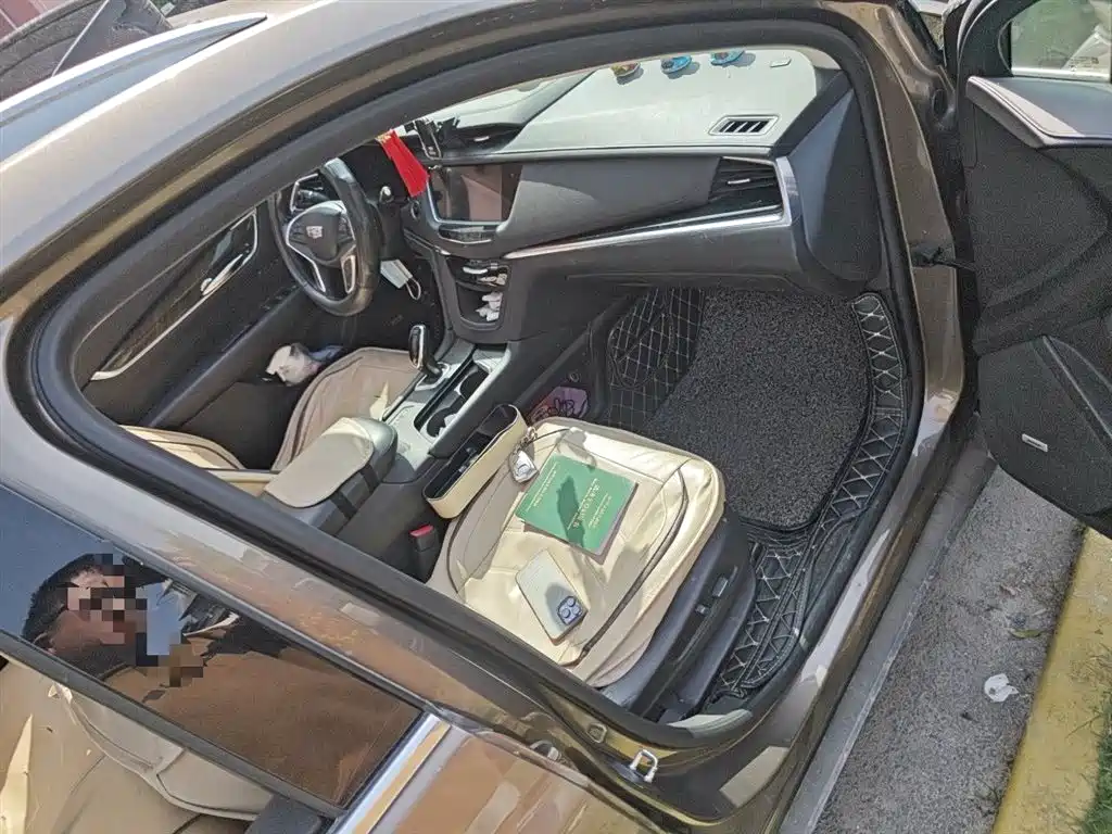 Cadillac XT5 2016 25T Luxury Model фото 19