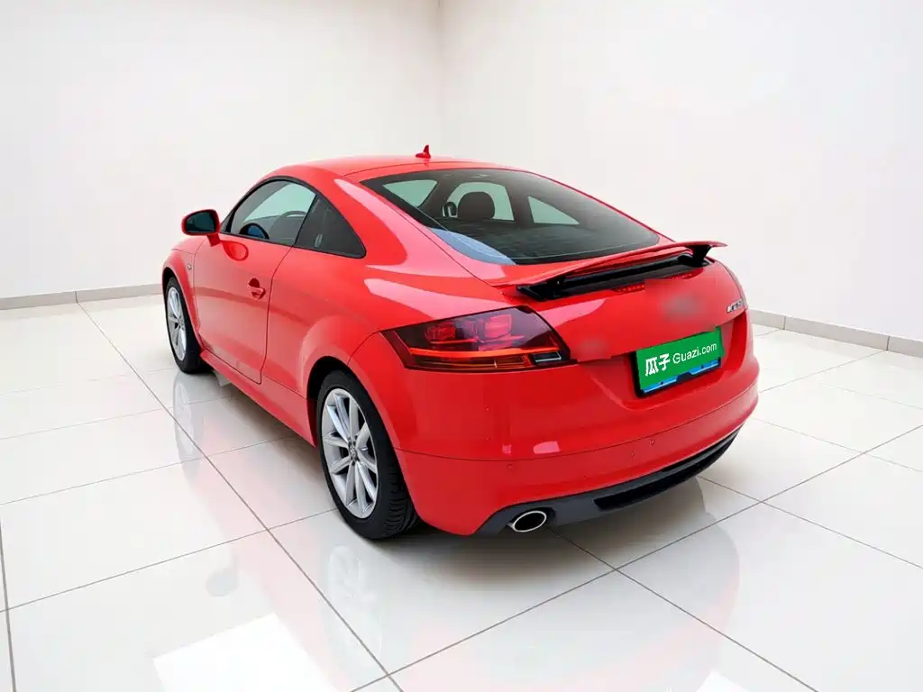 Фото 4 - Audi TT