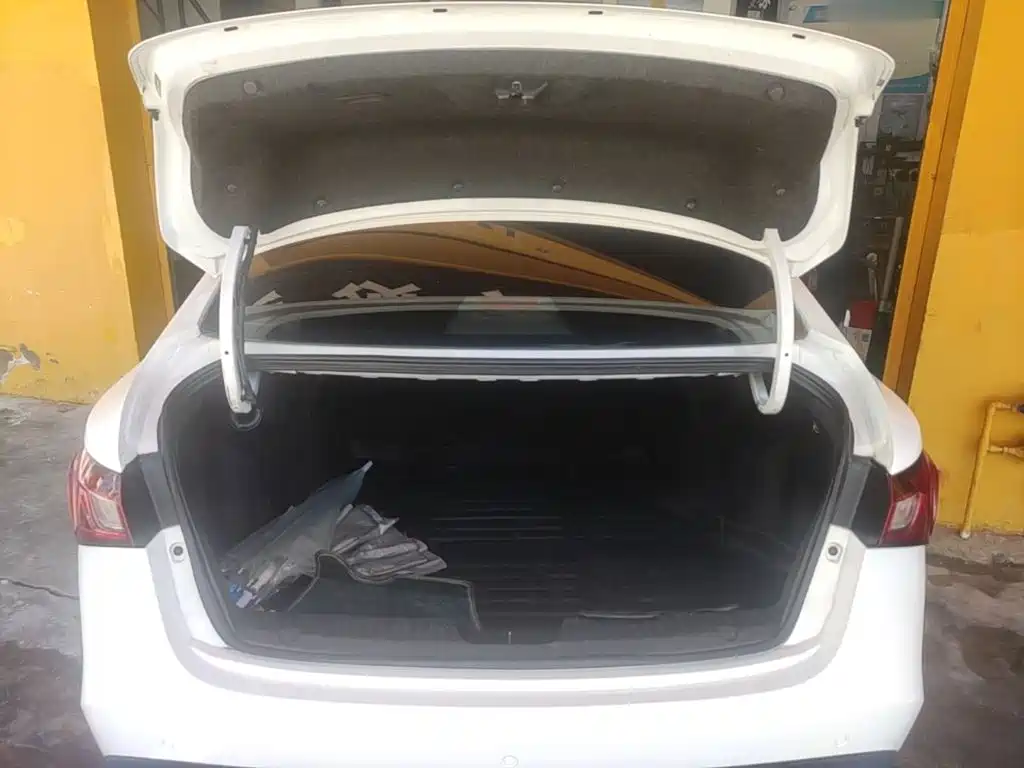 MG GT 2018 2016 Model 1.5L Automatic Premium Luxury Edition