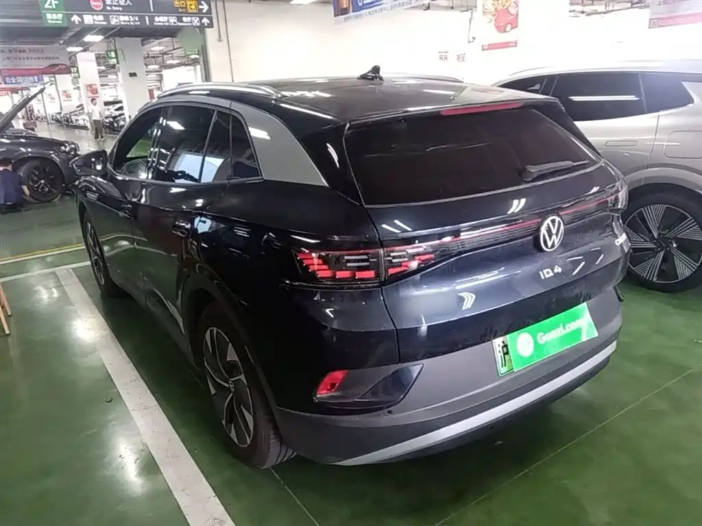 Volkswagen ID.4 CROZZ 2022 Standard Range PURE Edition фото 5