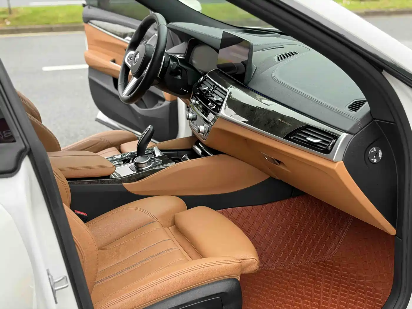 BMW 6 Series GT 2021 630i M Sport Package фото 7