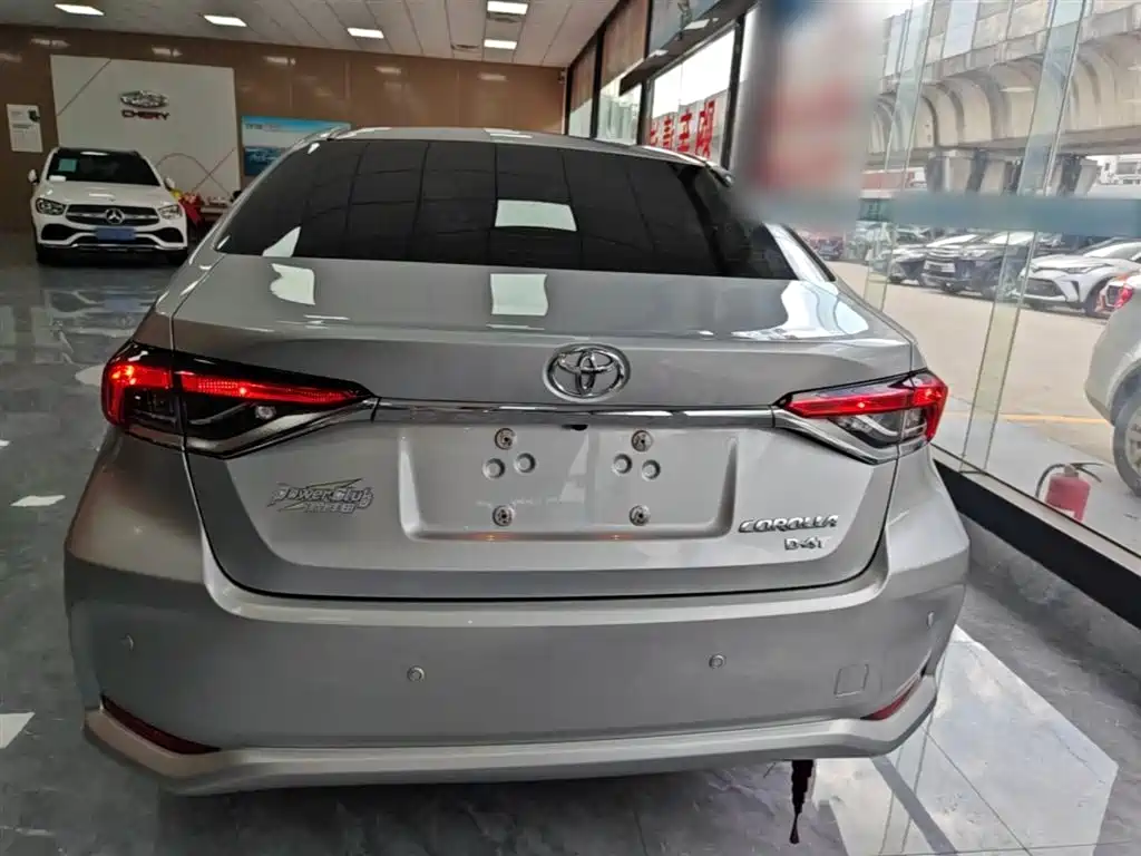 Toyota Corolla 2021 1.2T S-CVT Elite PLUS Edition фото 6
