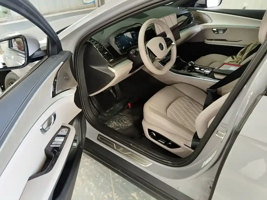 BYD Han 2026 2025 DM-i Smart Drive Edition 125KM Premium