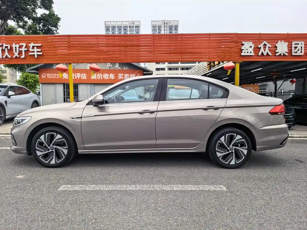 Volkswagen Bora 2024 300TSI DSG Premium Ride Edition фото 4