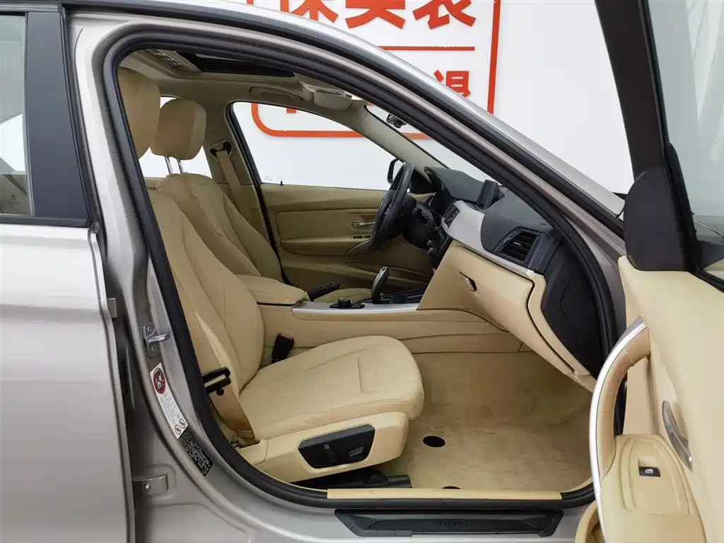 BMW 3 Series 2013 316i Progressive фото 23