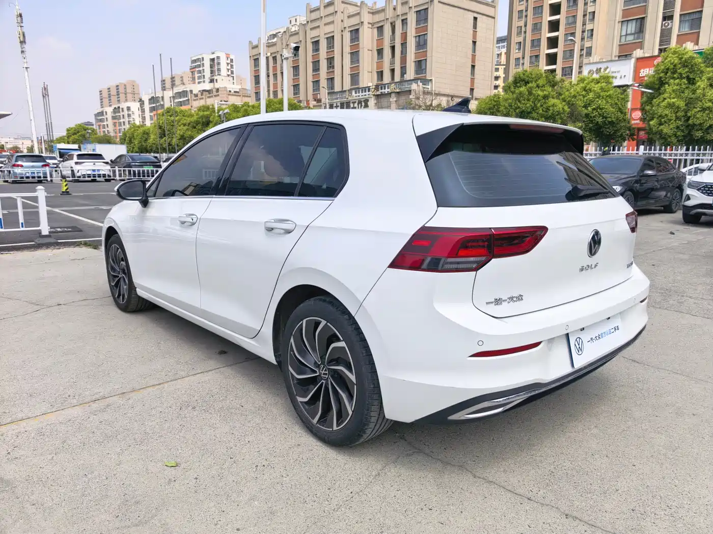 Volkswagen Golf 2024 280TSI DSG Pro Expert Edition фото 7