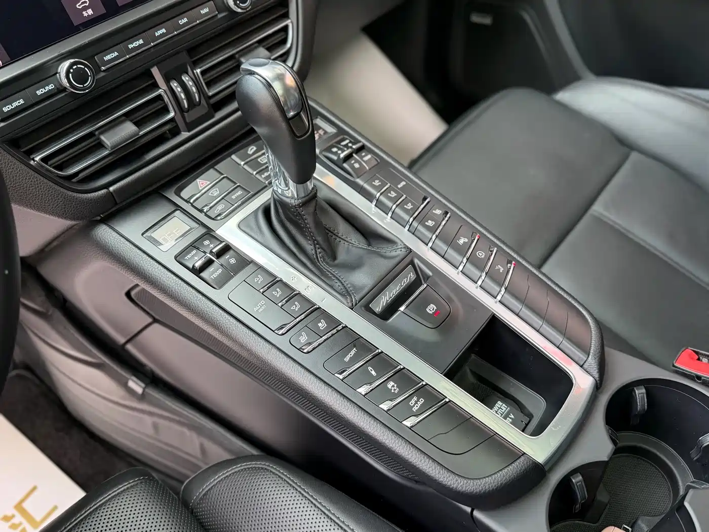 Porsche Macan 2018 Macan 2.0T фото 16