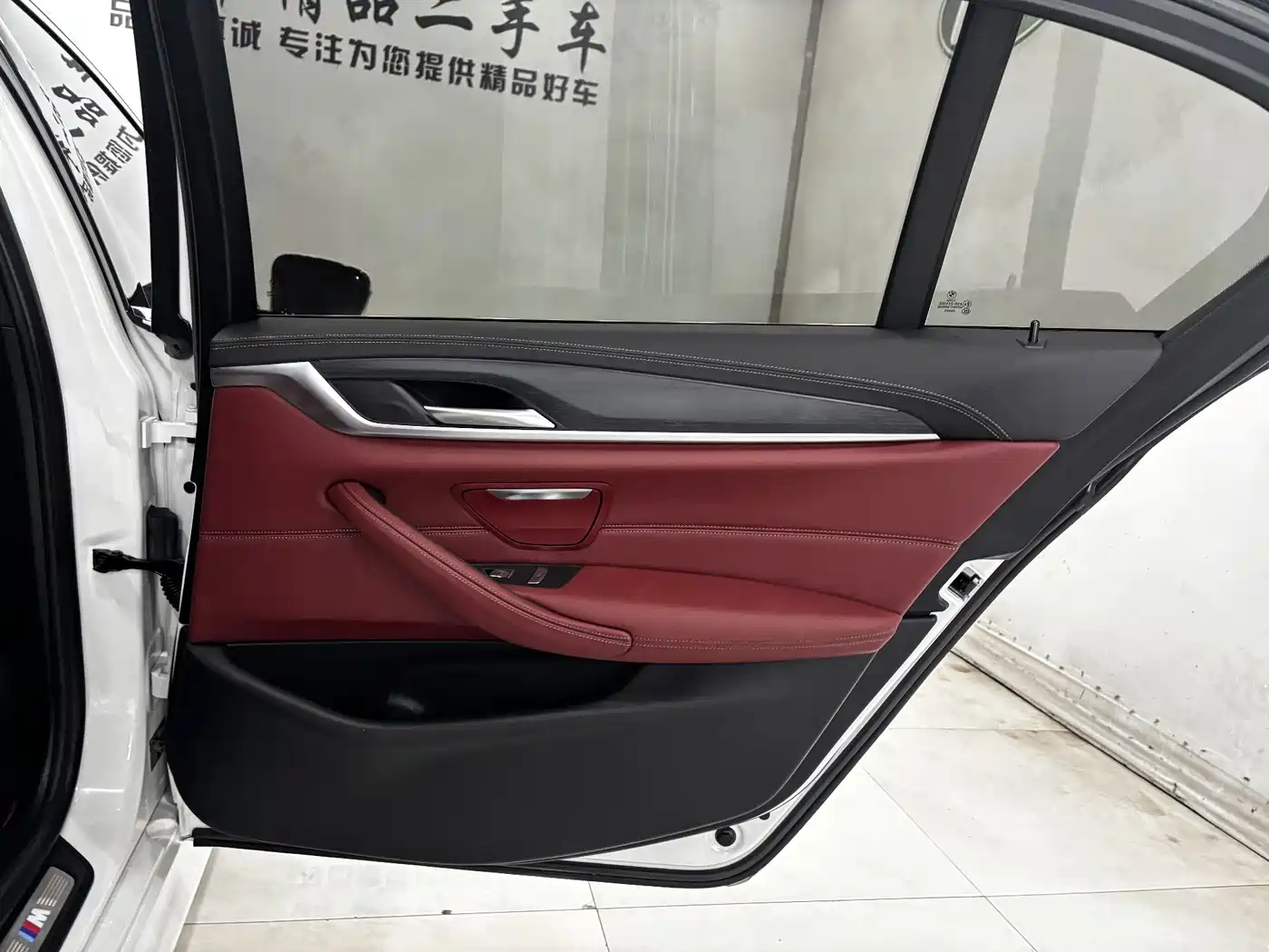 BMW 5 Series 2023 530Li Leading M Sport Package фото 22