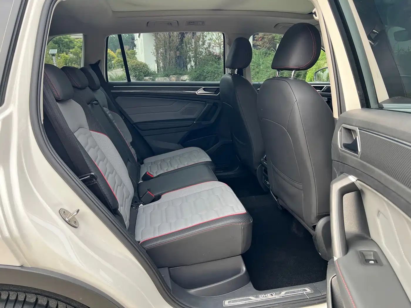 Volkswagen Tiguan L PHEV 2022 430PHEV Plug-in Hybrid Flagship Edition фото 19