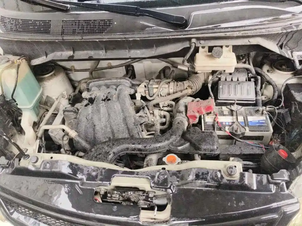 Nissan NV200 2012 2011 1.6L 232-seat Premium Elegance Model