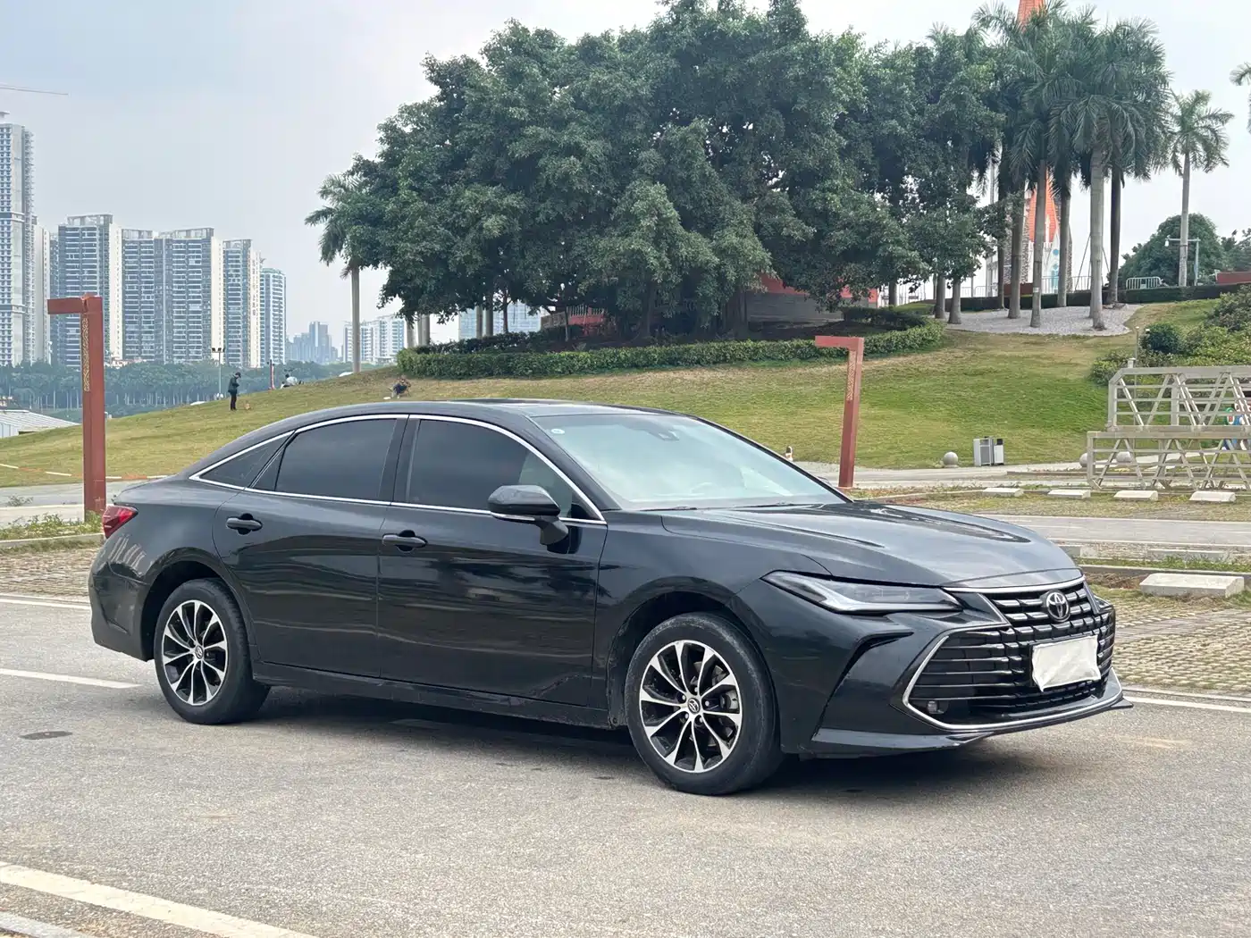 Toyota Avalon 2022 2.0L Progressive Edition фото 6