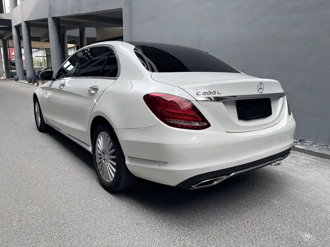 Фото 10 - Mercedes-Benz C-Class
