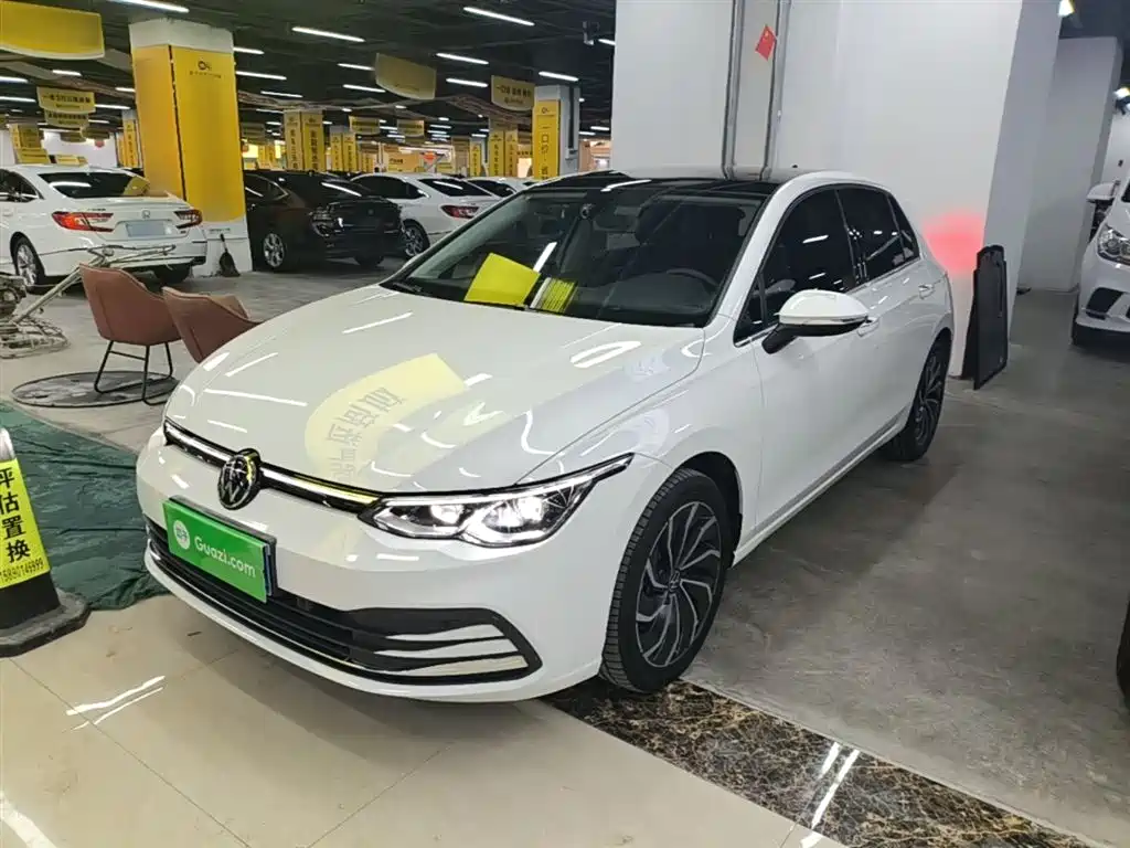 Volkswagen Golf 2023 Facelift 280TSI DSG Pro фото 2