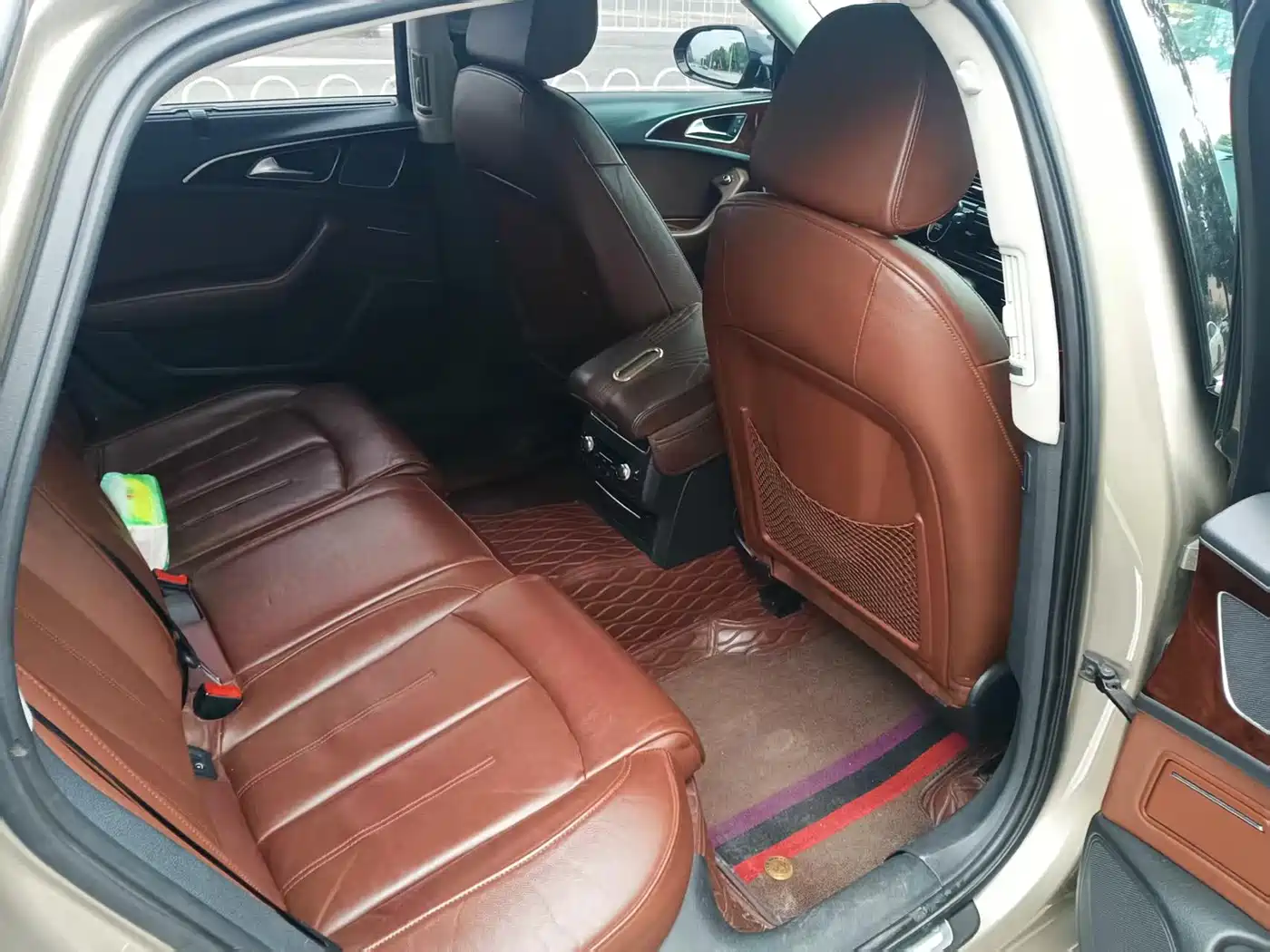 Фото 5 - Audi A6L