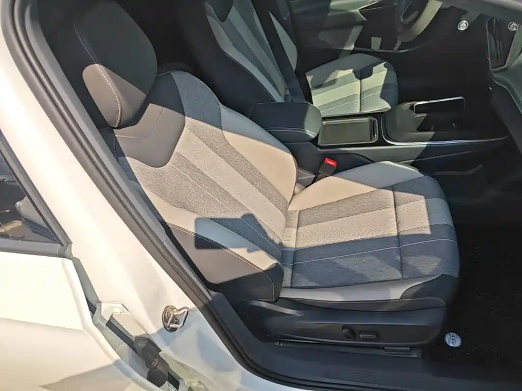 Volkswagen ID.4 CROZZ 2026 2025 Pure Enjoyment Edition