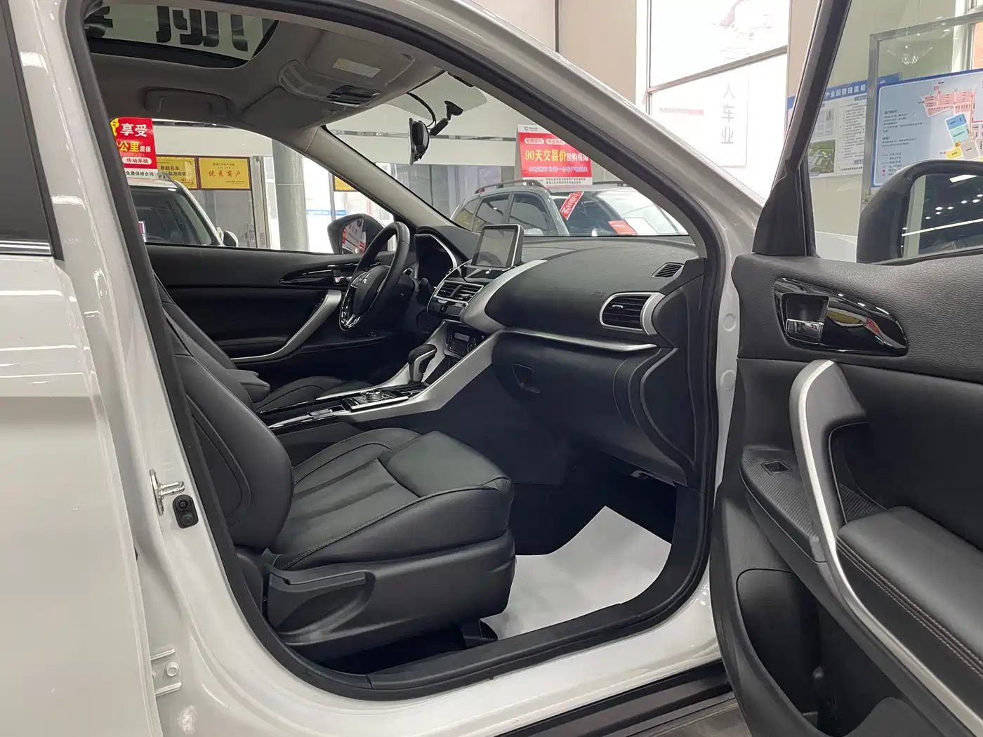 Mitsubishi Eclipse Cross 2019 1.5T CVT 2WD Dream Edition China VI фото 17