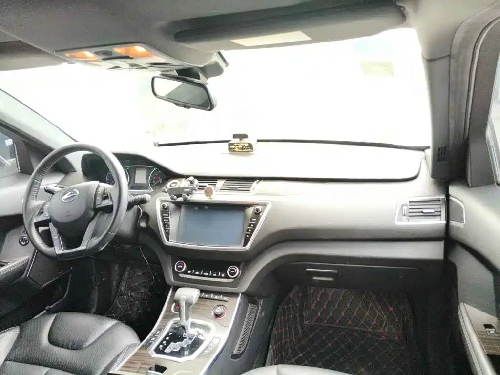 Landwind X7 2017 2015 2.0T Panoramic Flagship Edition