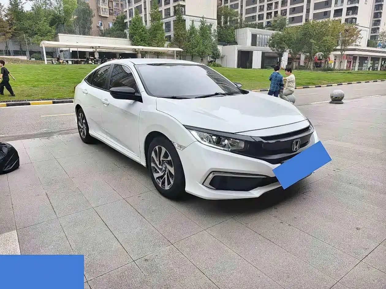 Фото 3 - Honda Civic