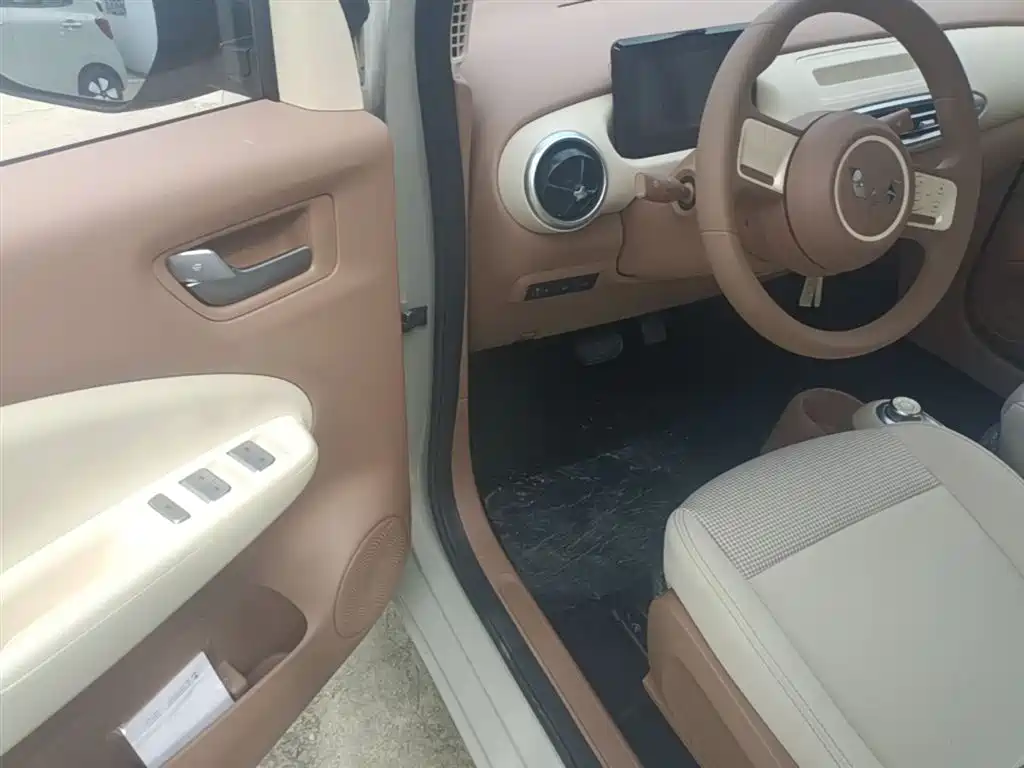 Wuling Motors Hongguang MINIEV 2026 2025 4-Door Advanced