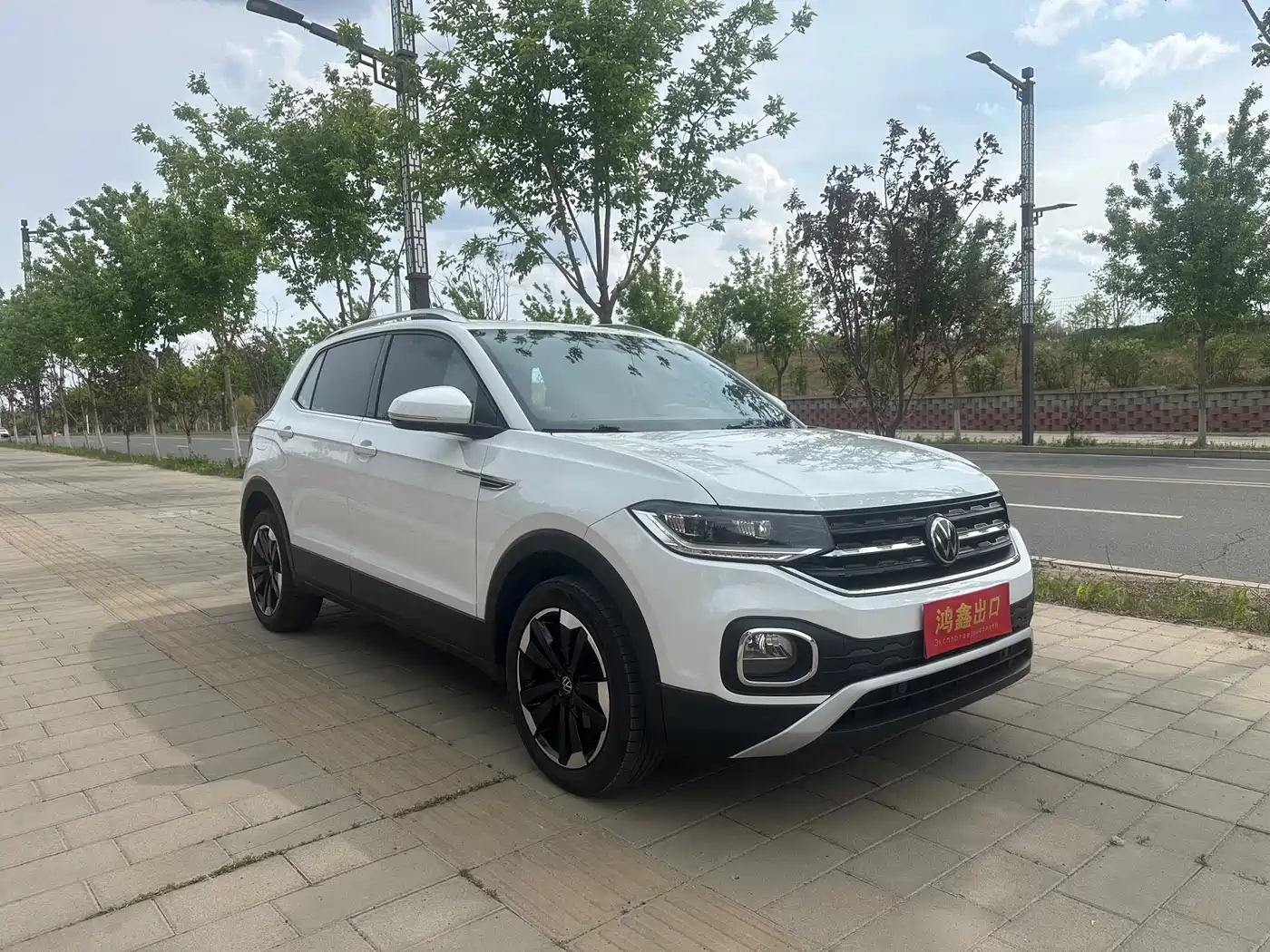 Volkswagen Tanying 2021 1.5L Automatic Smart Connect Edition фото 3