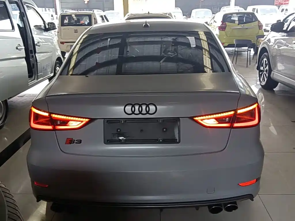Photo 6 - Audi S3
