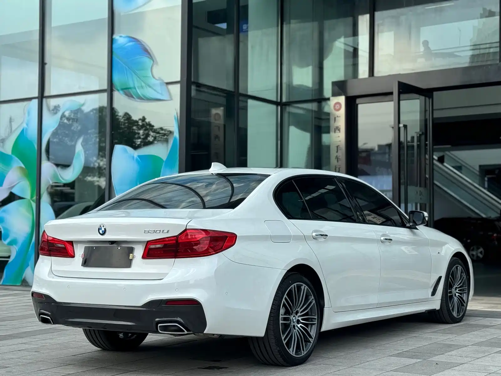 صورة 17 - BMW 5 Series