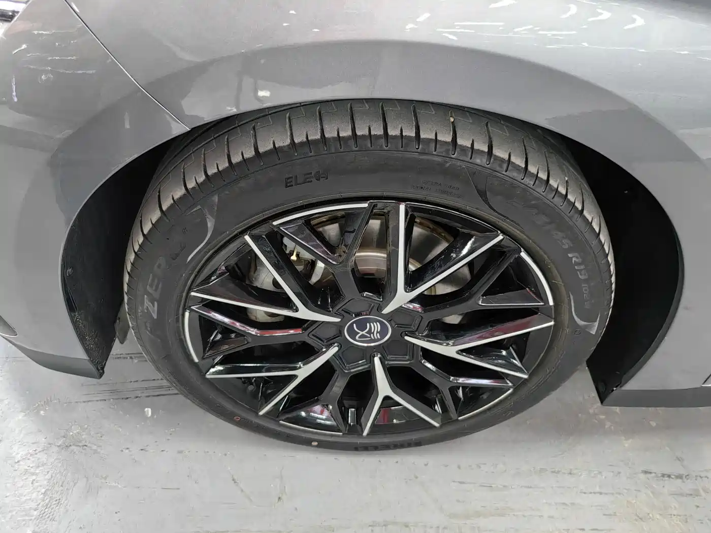 BYD Han 2025 DM-i 125KM Premium фото 14