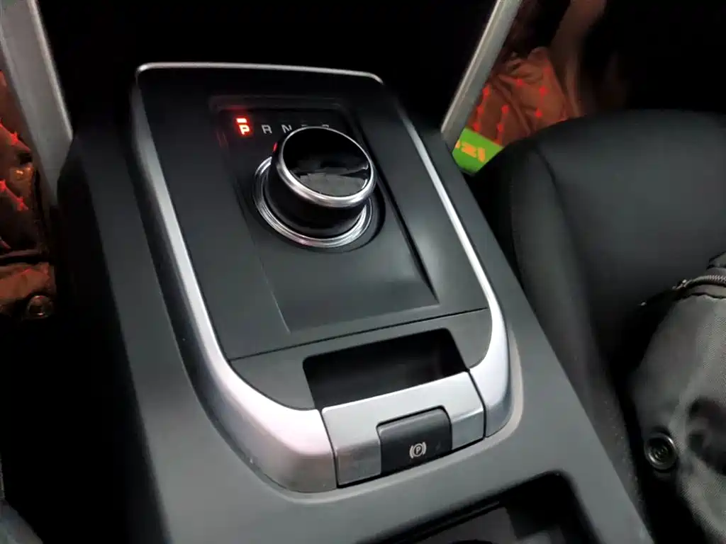 Land Rover Discovery Sport 2019 240PS HSE Edition China VI фото 14