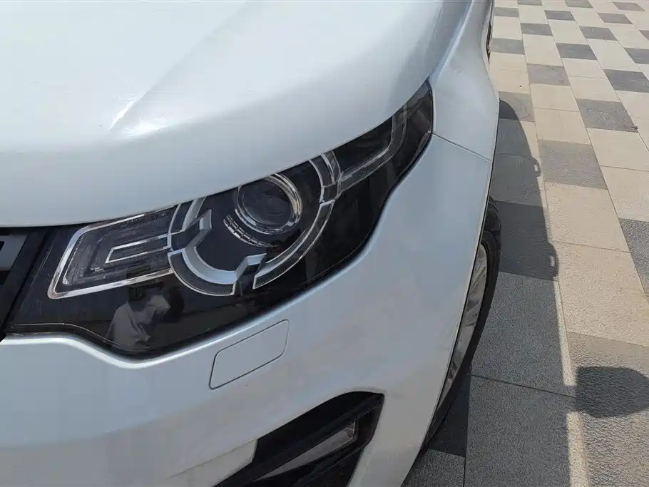 Land Rover Discovery Sport 2019 240PS SE Edition China V фото 5