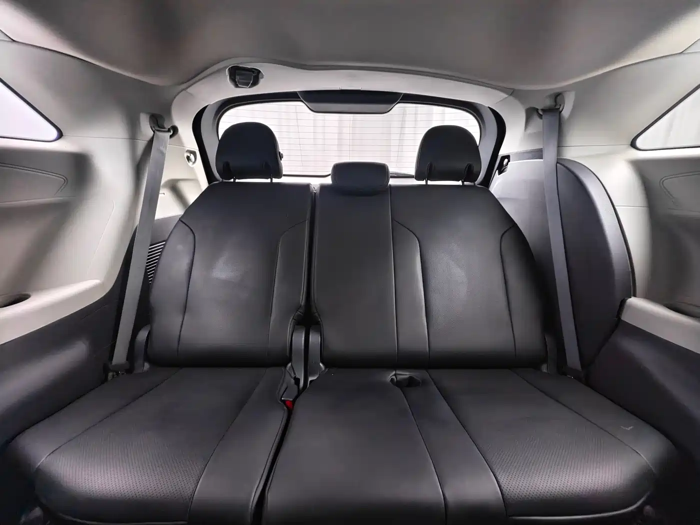Toyota Sienna 2023 2.5L Hybrid Comfort Edition фото 24