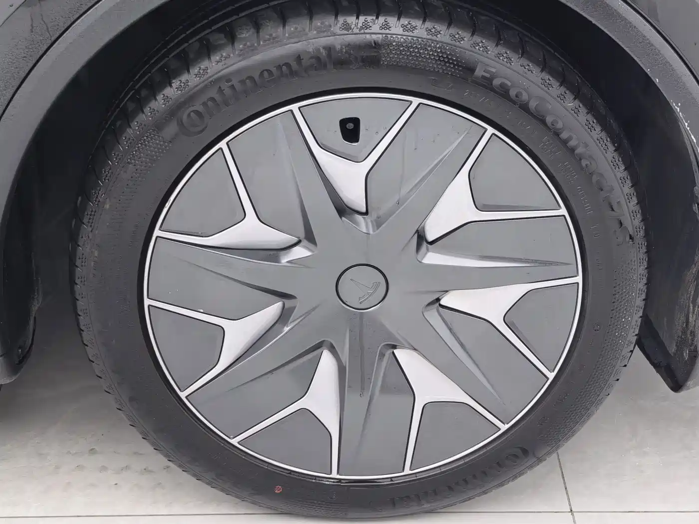 Tesla Model Y L 2025 2025 Facelift Long Range AWD