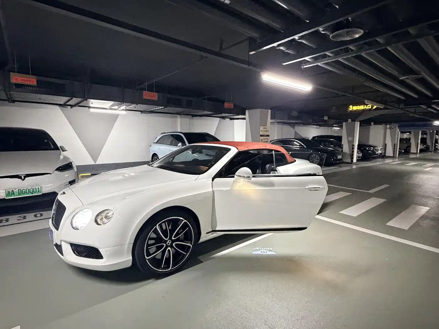 Bentley Continental 2013 2014 4.0T GT V8 S Convertible Standard