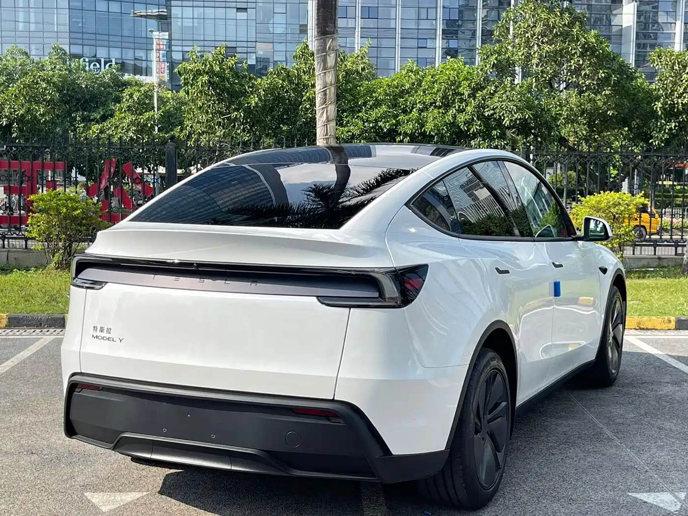 Tesla Model Y 2026 2026 Long Range Rear-Wheel Drive