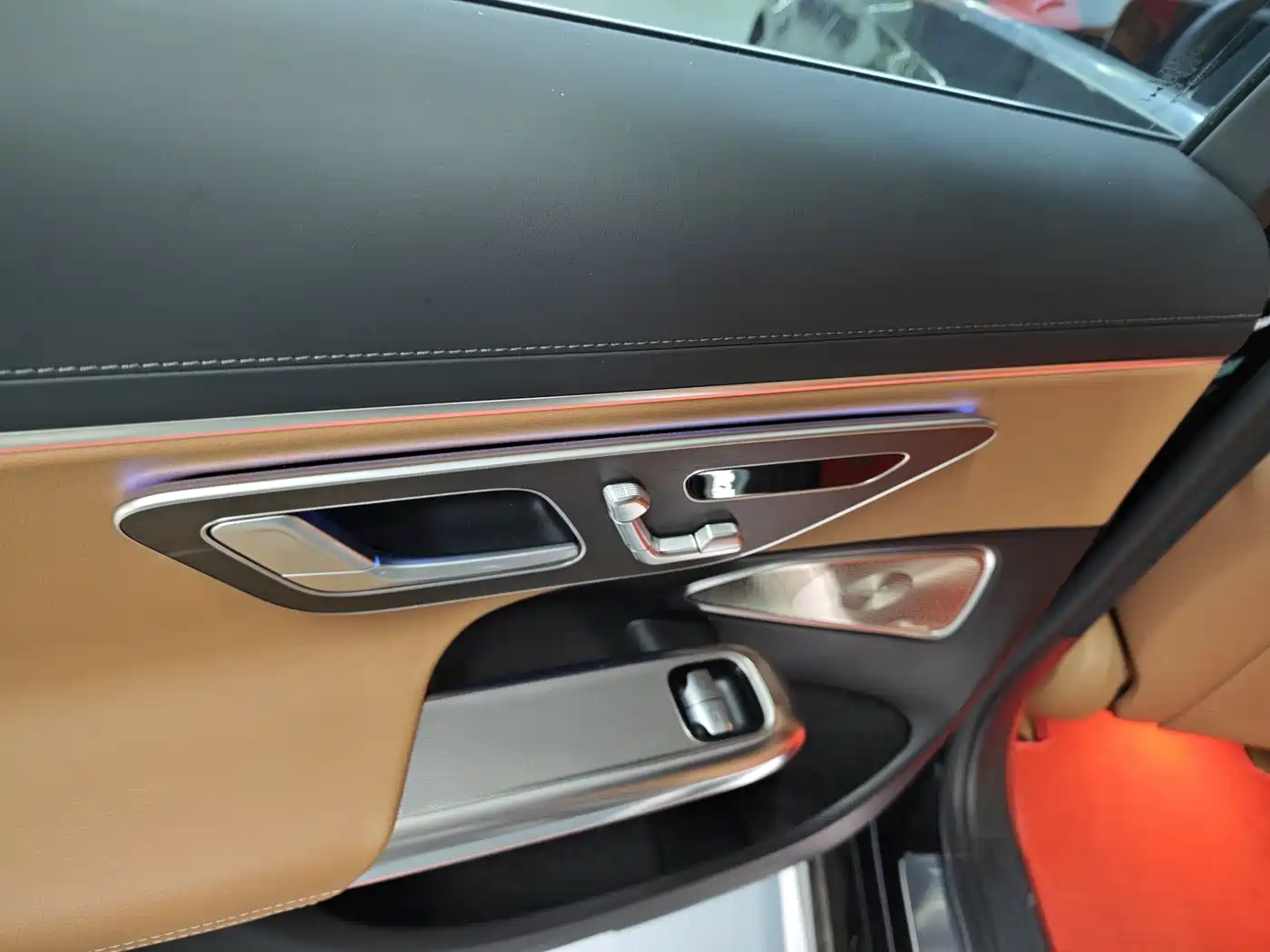 Mercedes-Benz E-Class 2024 Model E 300 L Luxury фото 16