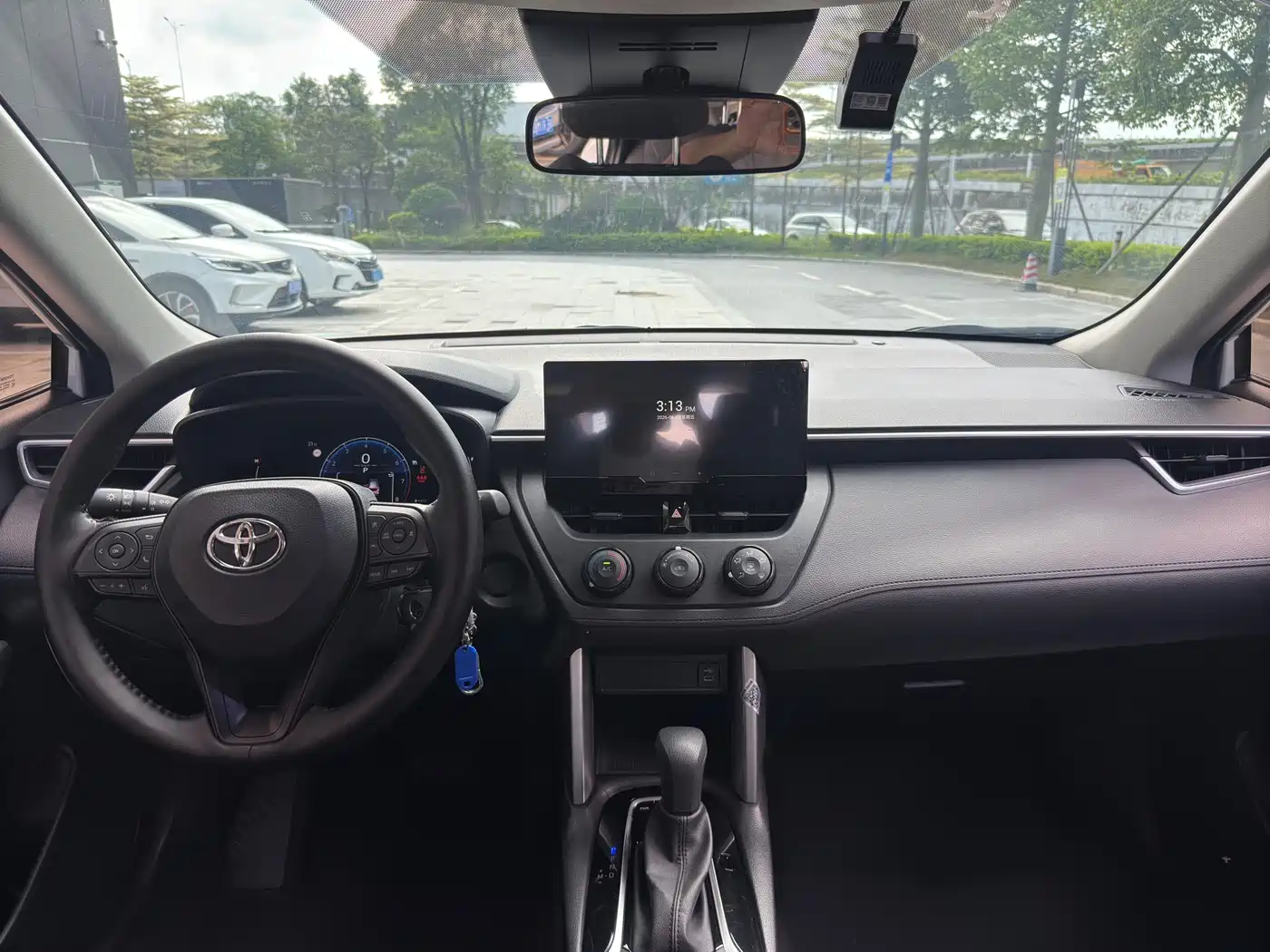 Toyota Corolla Cross 2023 2.0L Pioneer Edition фото 11