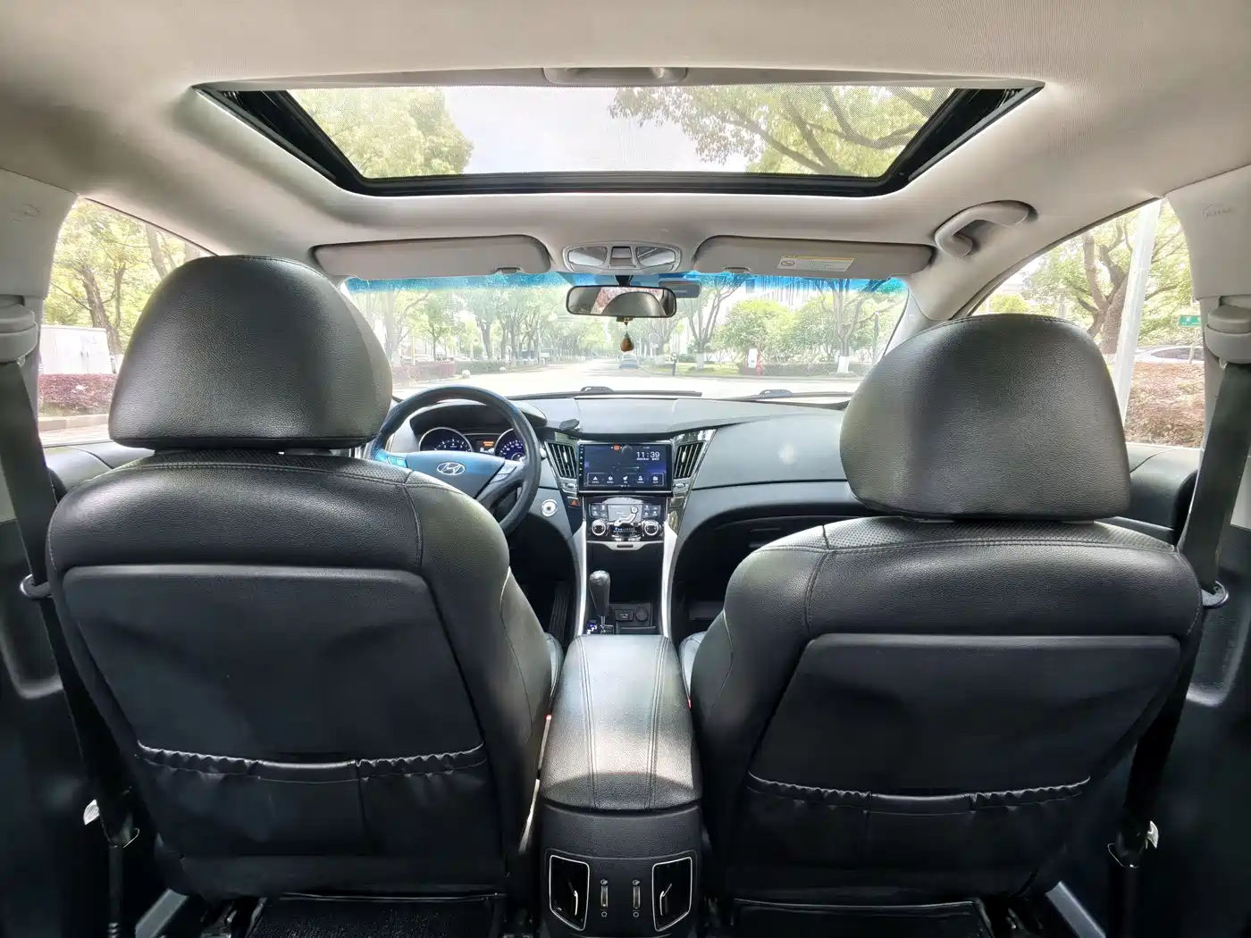 Hyundai Sonata 2013 2.0L Automatic Luxury Edition фото 17