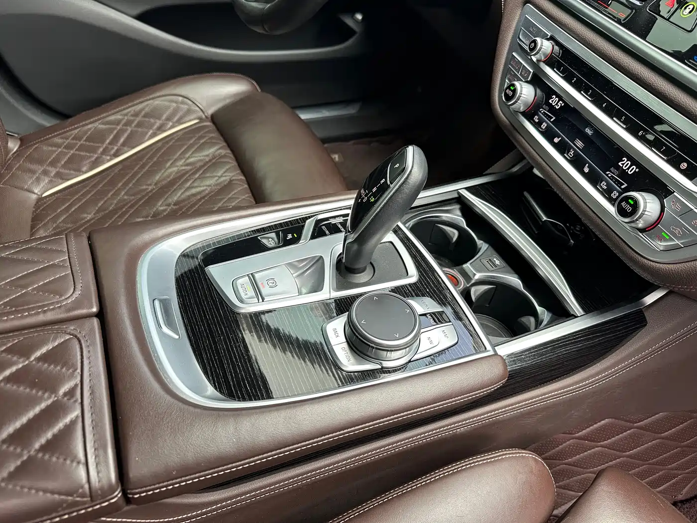 BMW 7 Series 2019 Facelift 740Li Leading M Sport Package фото 7