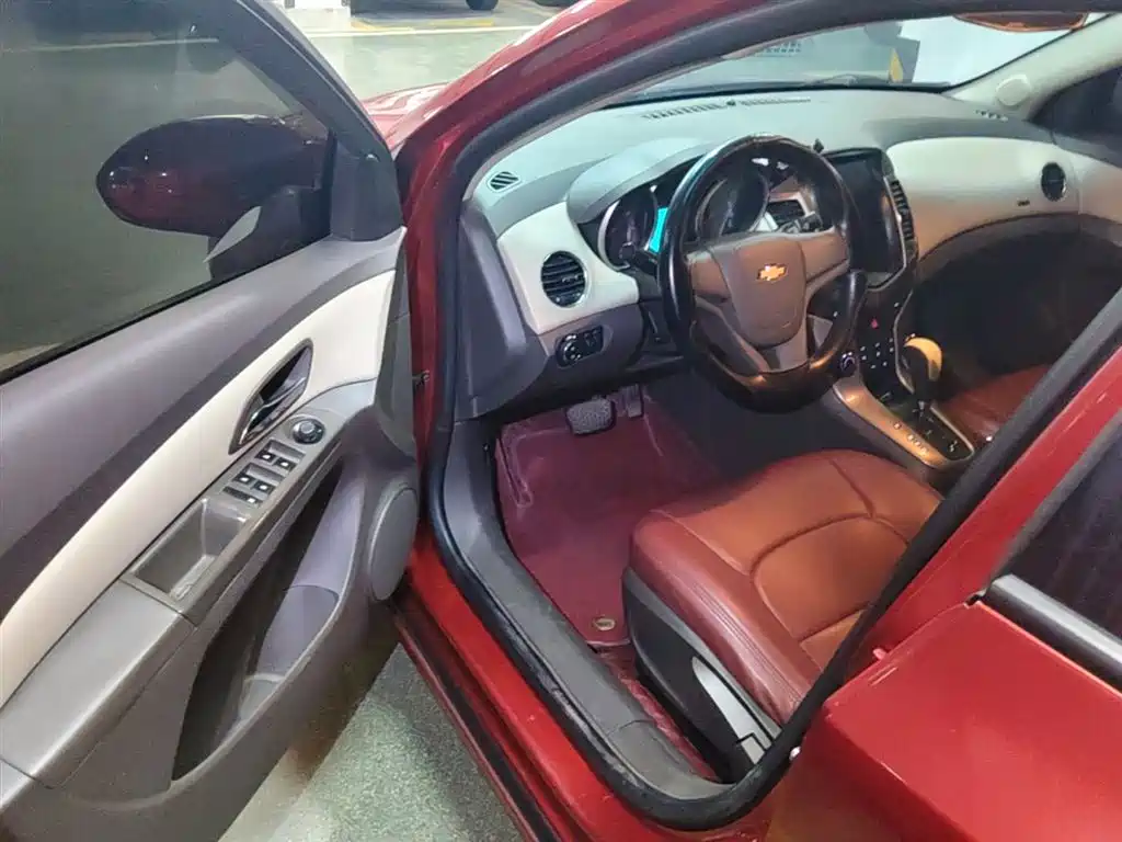 Chevrolet Cruze 2015 1.5L Classic SE AT фото 16