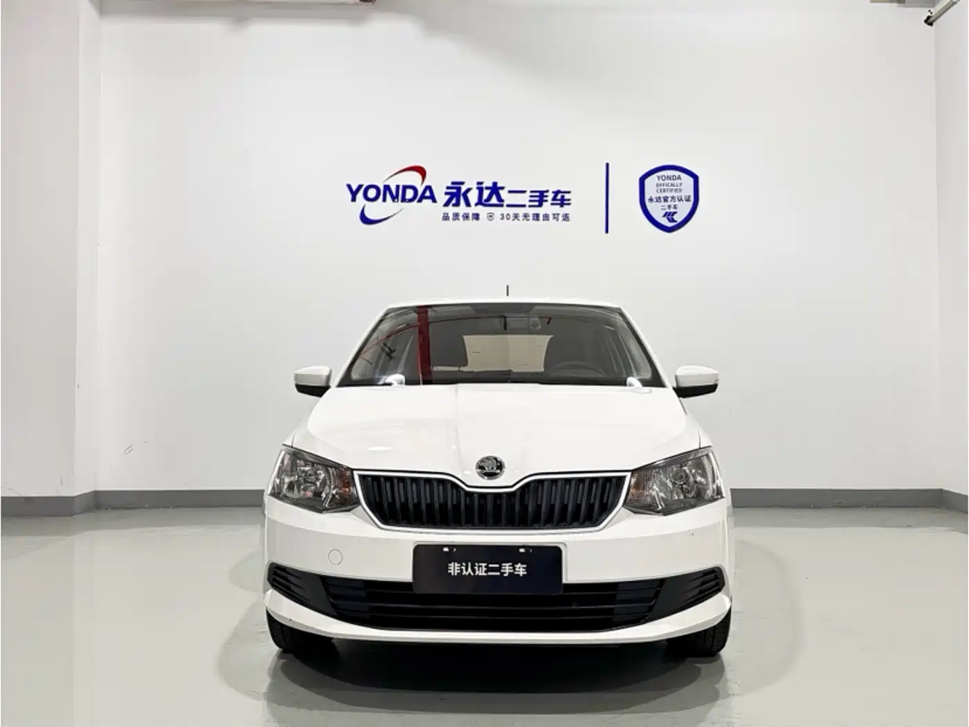 Škoda Fabia 2017 1.4L Auto Car Enjoy Edition фото 5
