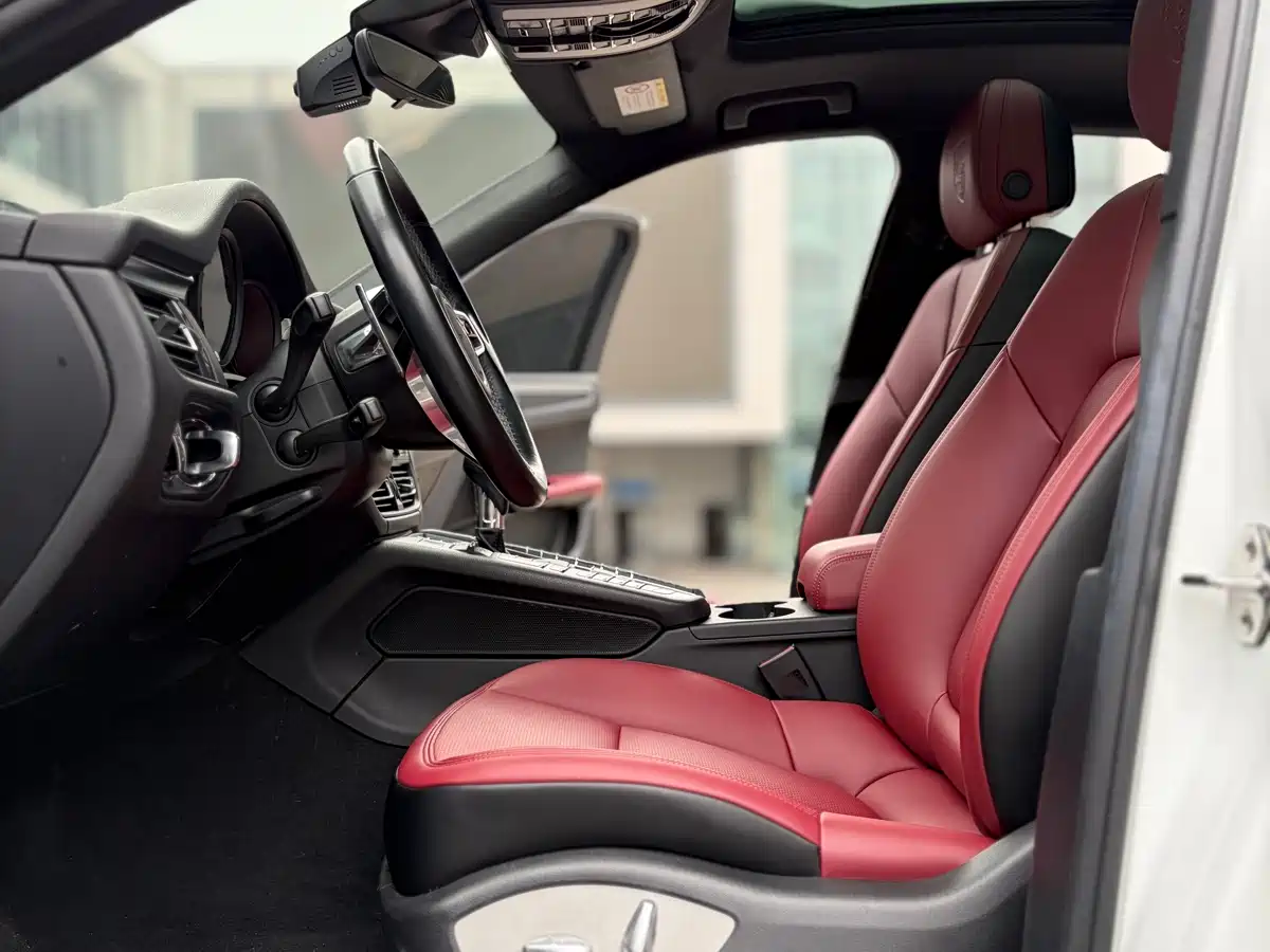 Porsche Macan 2018 Macan 2.0T фото 9