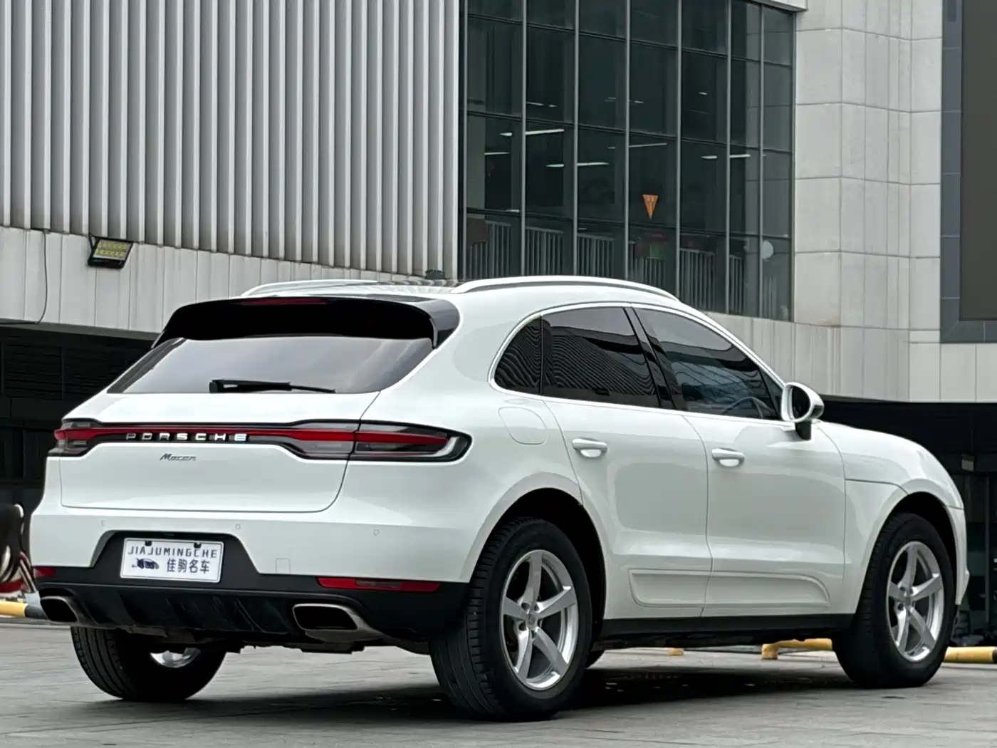 Porsche Macan 2018 Macan 2.0T фото 6