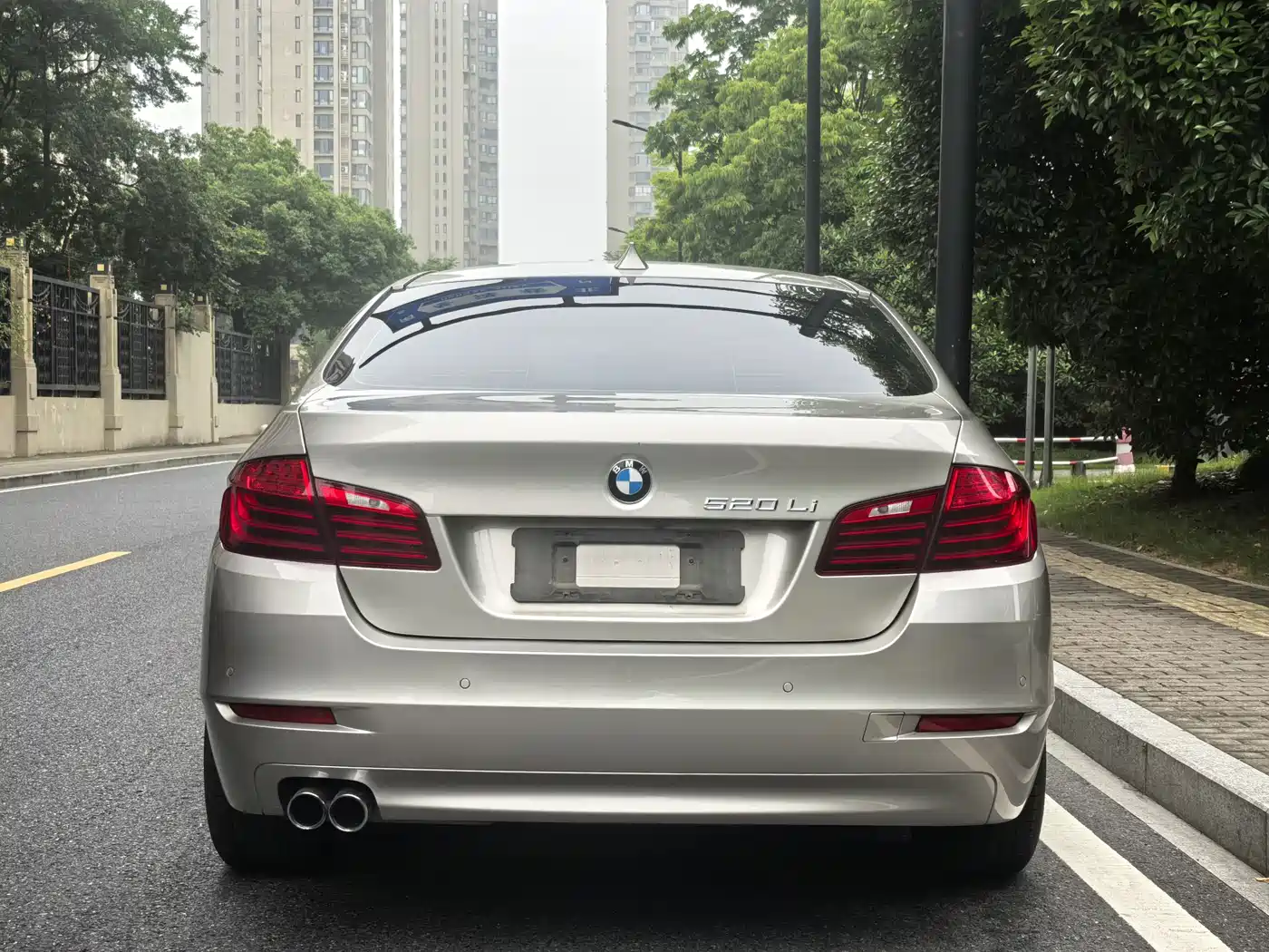 BMW 5 Series 2017 520Li Classic Edition фото 5