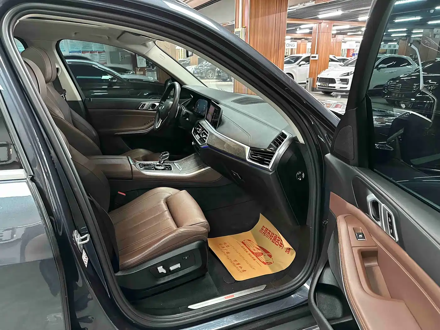 BMW X5 (Import) 2020 xDrive30i M Sport Package фото 6