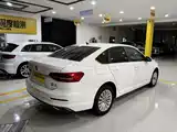 Photo 5 - Volkswagen Lavida