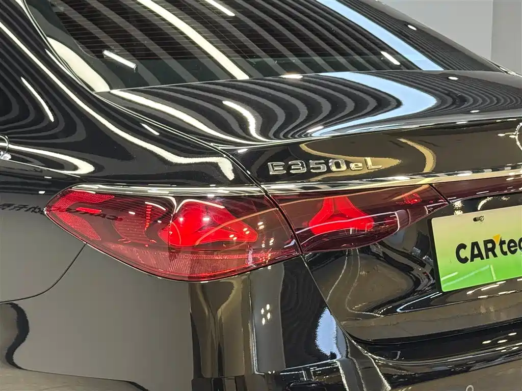 Mercedes-Benz E-Class New Energy 2024 E 350 e L Plug-in Hybrid Sedan фото 11